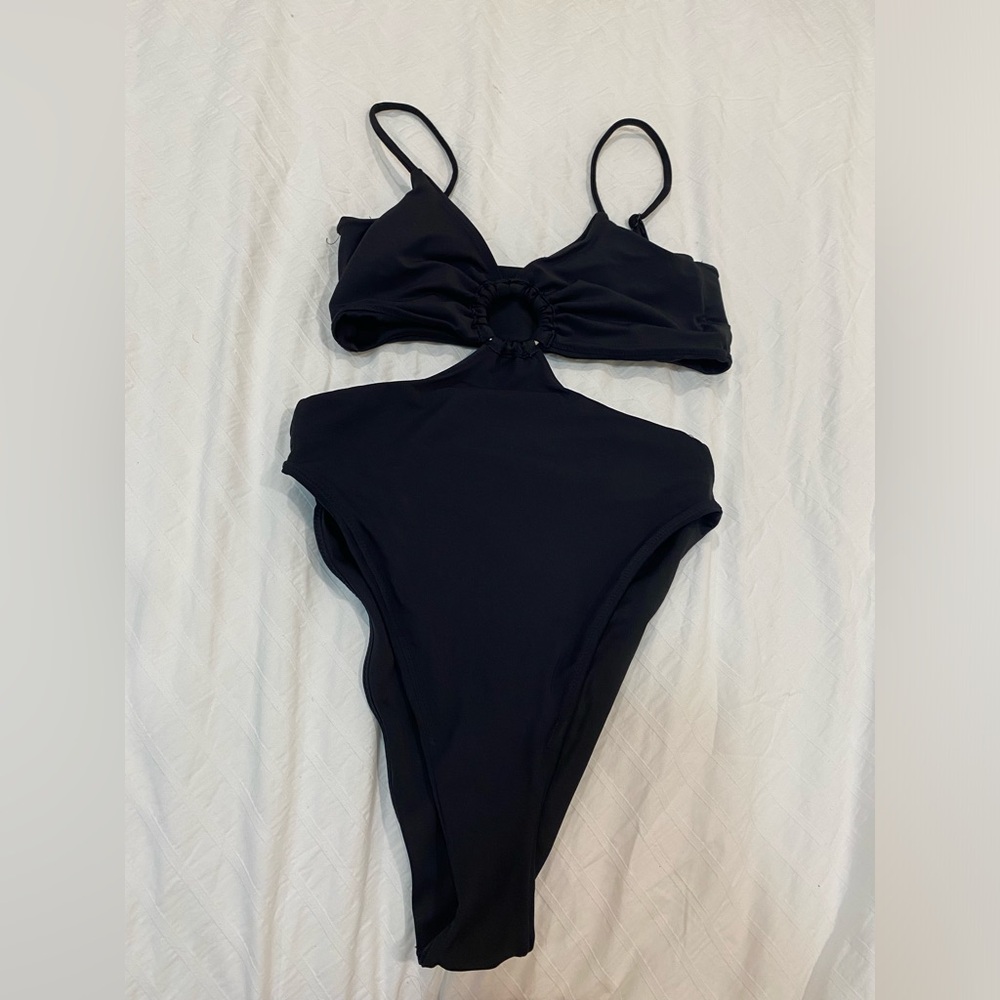 H&M Cut Out One Piece Swimsuit